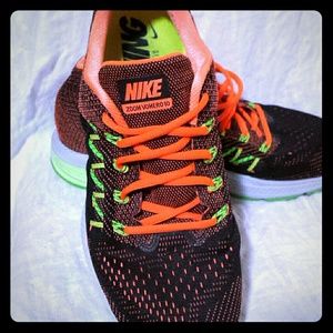 NIKE ZOOM VOMERO 10